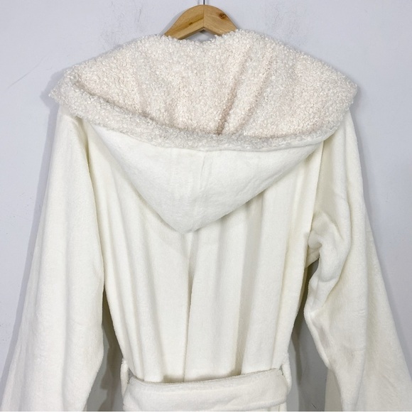 POTTERY BARN New Teddy Faux Fur Trim Robe Ivory Hood - Picture 5 of 10
